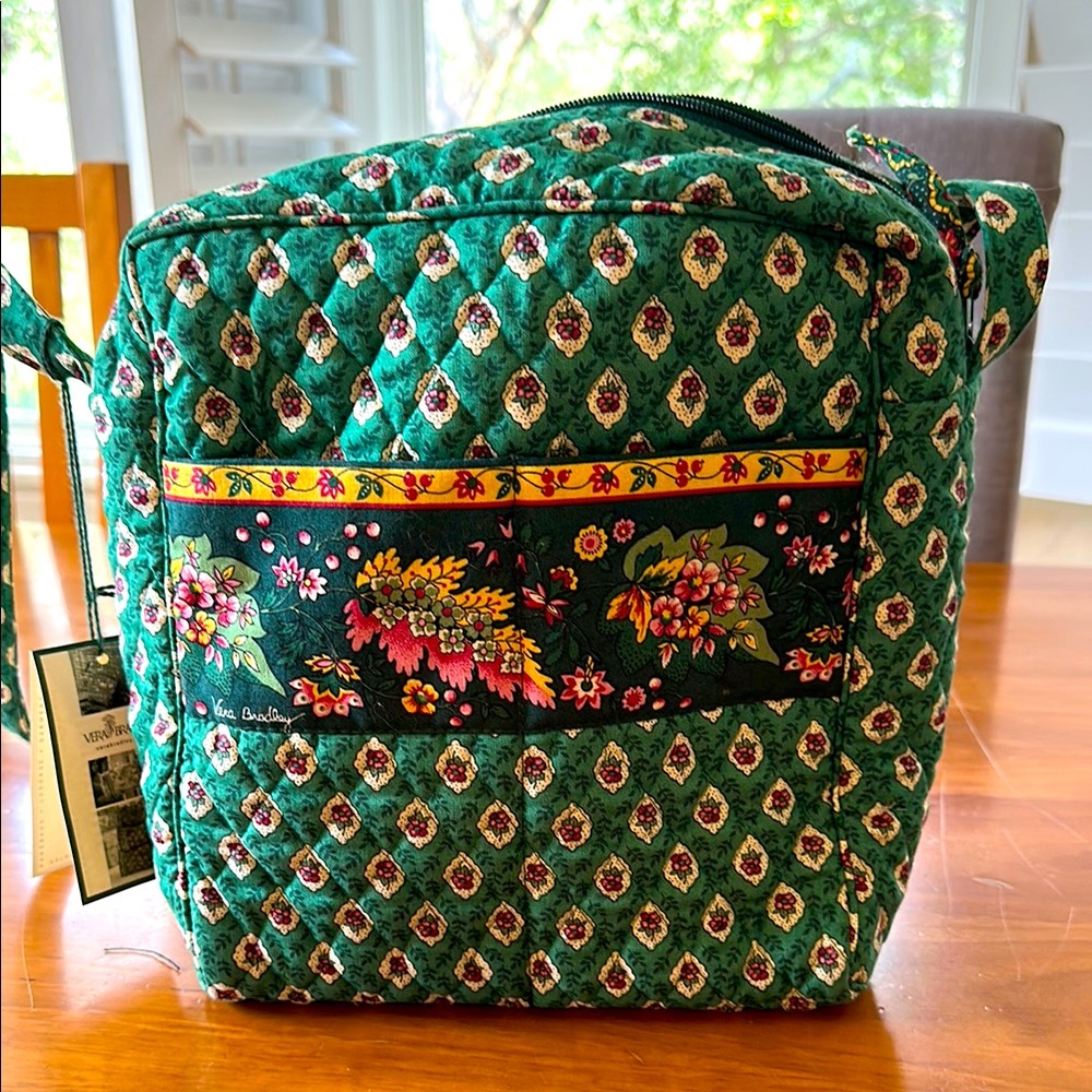 Retired Vera Bradley Rare Greenfield Zip Close Shoulder Cross Body Lunch Bag